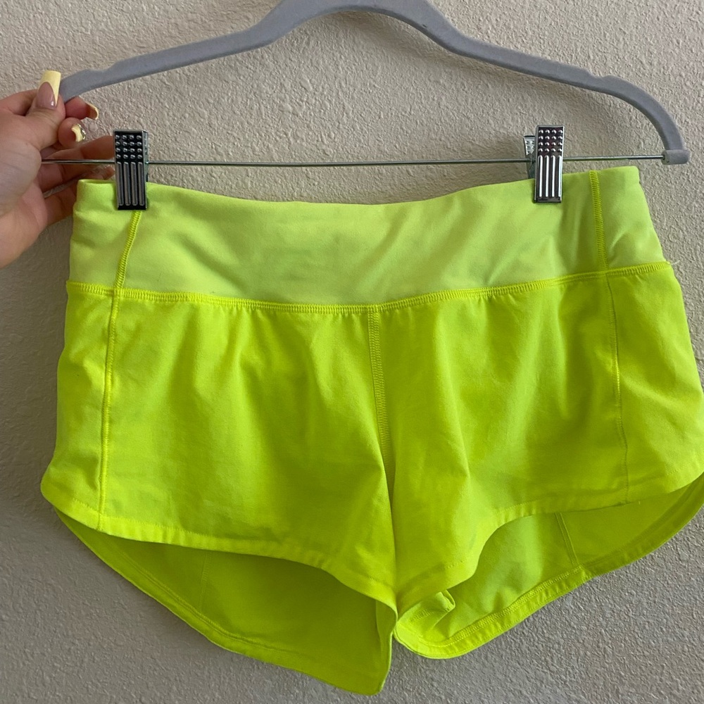 Lululemon Speed Up shorts 2.5 inch